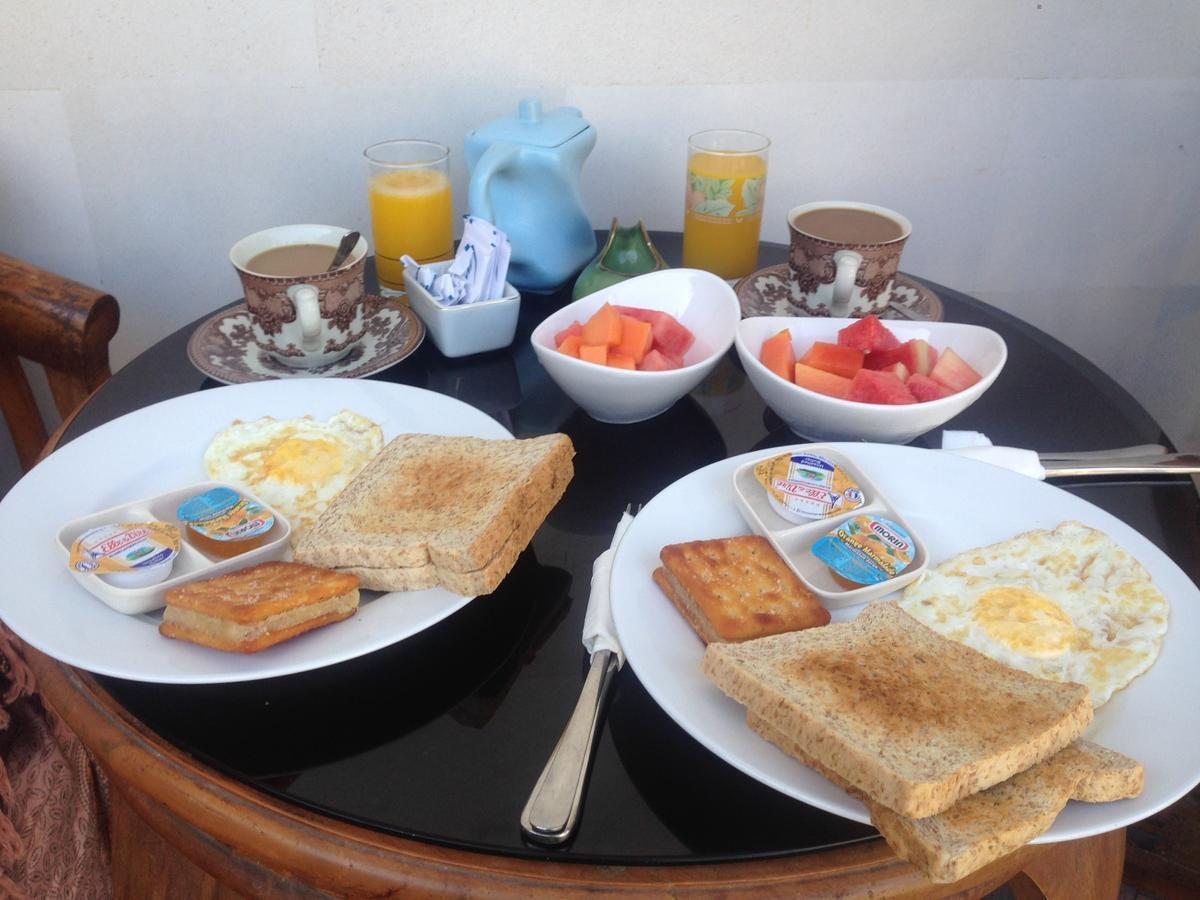 Kubu Daton Homestay Санур Екстер'єр фото