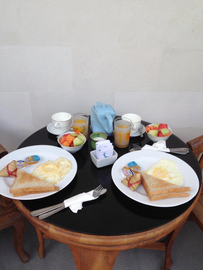 Kubu Daton Homestay Санур Екстер'єр фото